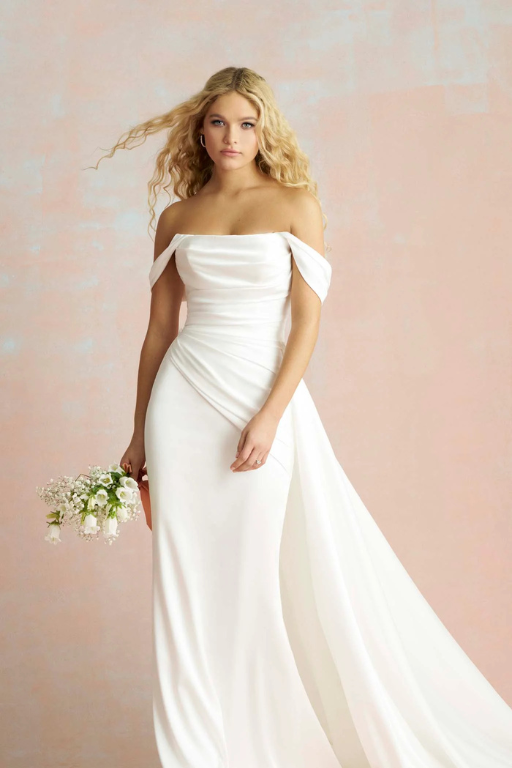 Allure Romance R3856.png