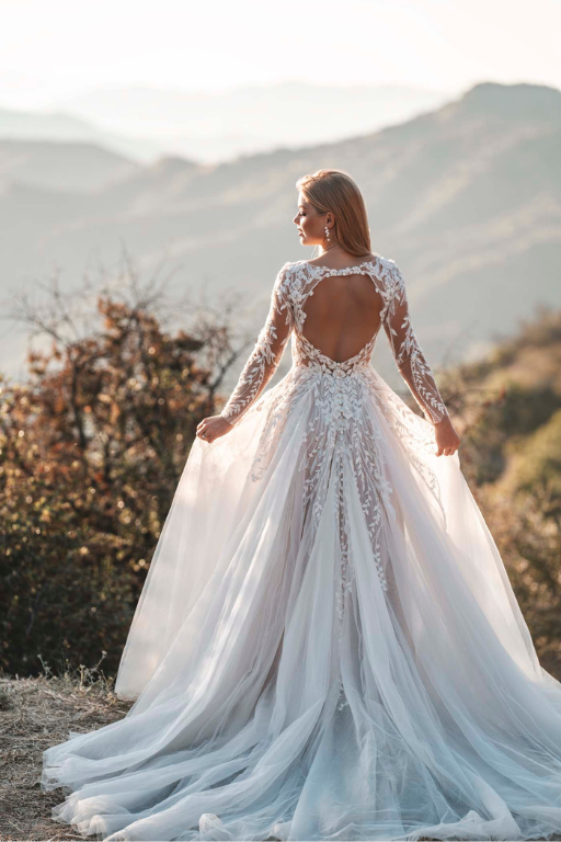 R3708 Allure Romance.png