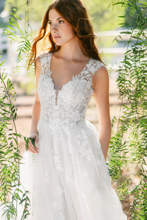 R3903 Allure Romance.png