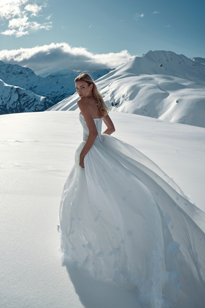 ChosenbyKYHA-LeCouccou-Campaign-C732-Meribel-SR-30814.jpg